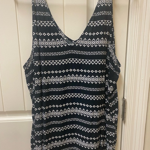 GAP Factory Tops - Gap Tank-Size XL-Black/White